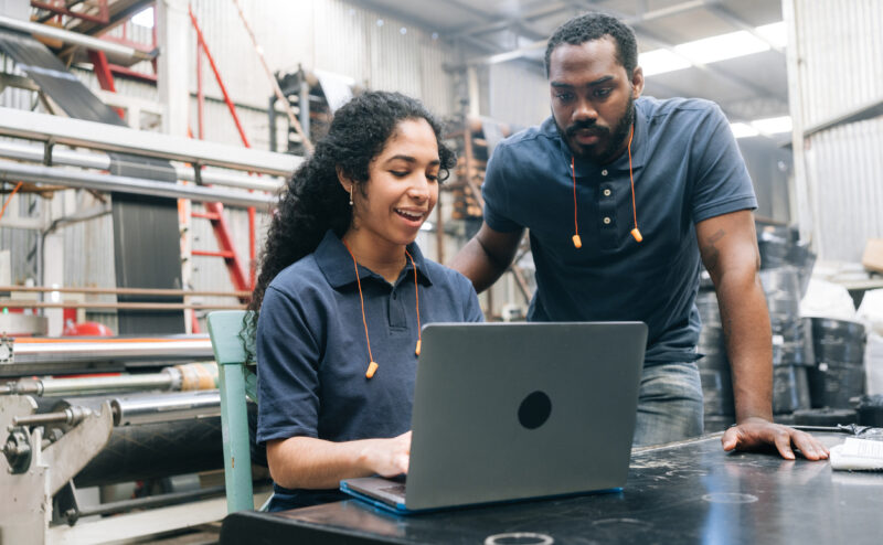 an it expert helping at a manufacturing site to aid in it support for manufacturing.